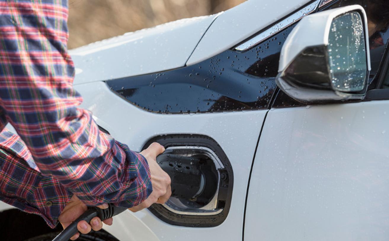 How to Save $7,500 When Buying a New Plug-In Vehicle