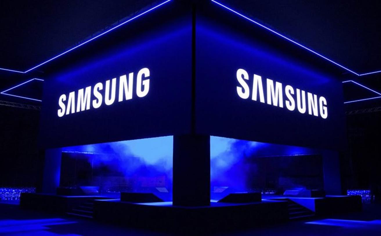 Samsung Expects Record Profits but Misses Analyst Expectations